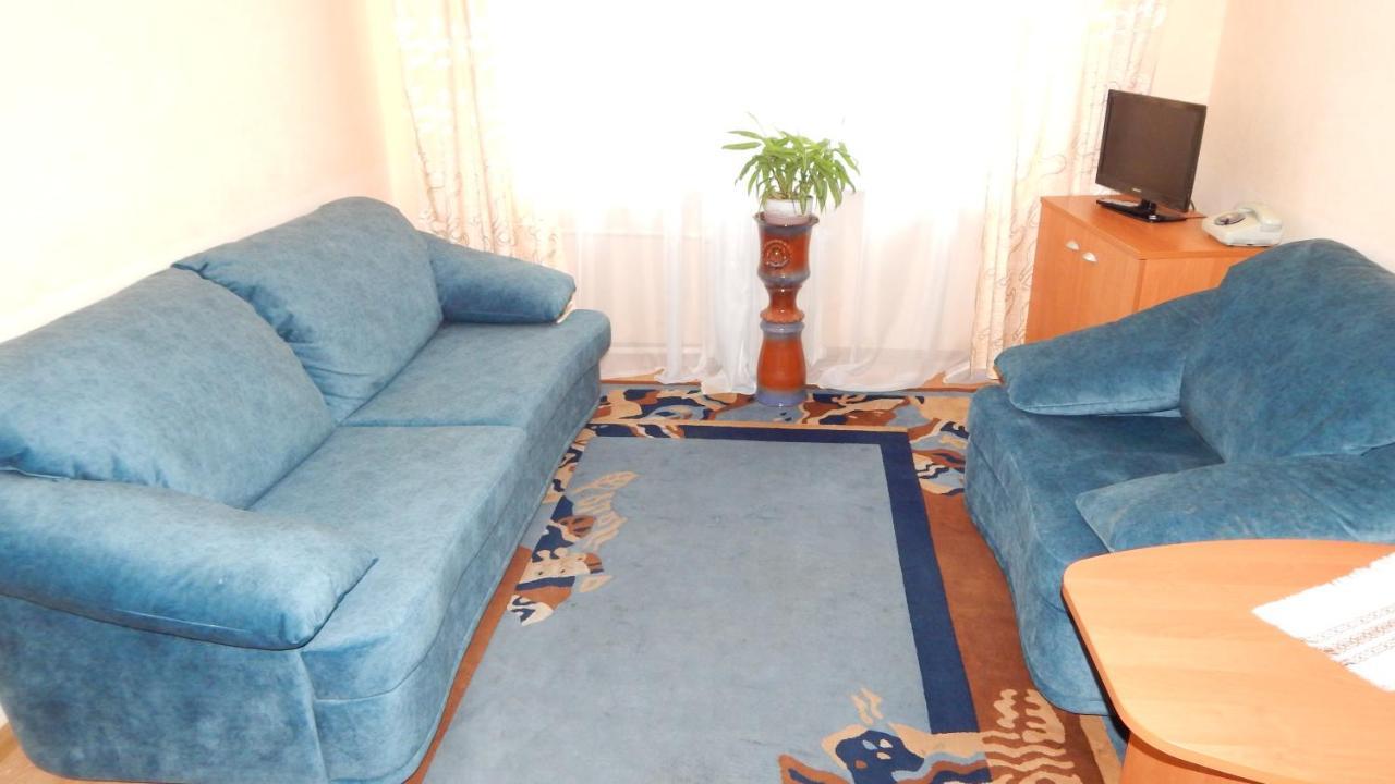 Akademicheskaya Hotel Minsk Bagian luar foto